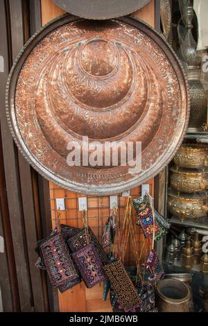 Traditional arabic art items and Souvenirs on display in traditional market in Damascus, Syria Stock Photo