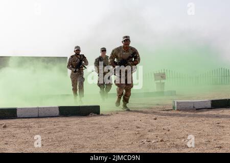 Soldiers from the Florida Army National Guard training in the middle east Stock Photo