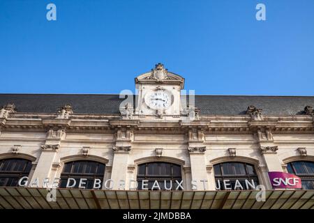 Picture of the entrance of Bordeaux Saint Jean train station, belonging to SNCF. Bordeaux-Saint-Jean or formerly Bordeaux-Midi is the main railway sta Stock Photo