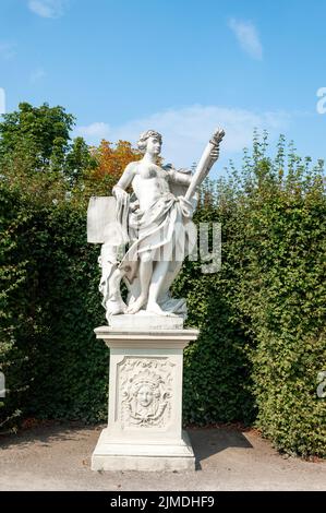 Woman sculpture in Belvedere park, Vienna Stock Photo