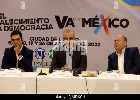 Mexico City, Mexico City, Mexico. 5th Aug, 2022. August 5, 2022, Mexico City, Mexico: Coordinators Jorge Romero of the Partido Accion Nacional and Ruben Moreira of the Partido Revolucionario Institucional with the former president of the National Electoral Institute of Mexico, Luis Carlos Ugalde during the inauguration of the forum: ''For the strengthening of democracy'' of the coalition ''Va por Mexico'' with their legislators in the Chamber of Deputies in Mexico City, Mexico. on August 5, 2022 in Mexico City, Mexico. (Credit Image: © Luis Barron/eyepix via ZUMA Press Wire) Stock Photo