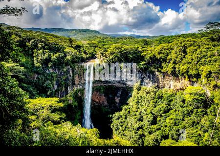 The beautiful Waterfall in Chamarel, Mauritius Island, Indian Ocan ...