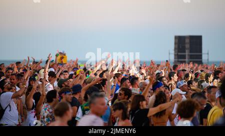 Lido Di Fermo, Italy. 05th Aug, 2022. Jovanotti's fans during Jova Beach Party 2022, Italian singer Music Concert in Lido di Fermo, Italy, August 05 2022 Credit: Independent Photo Agency/Alamy Live News Stock Photo