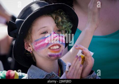 East Sussex, UK. 6th August 2022. Brighton and Hove Pride 2022. Thousands attend the annual LGBT+ celebration march from Hove Lawns to Preston Park. Credit: Guy Corbishley/Alamy Live News Stock Photo