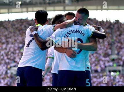 Tottenham Hotspur's Ryan Sessegnon celebrates with his team-mates after scoring their side's first goal of the game during the Premier League match at Tottenham Hotspur Stadium, London. Picture date: Saturday August 6, 2022. Stock Photo