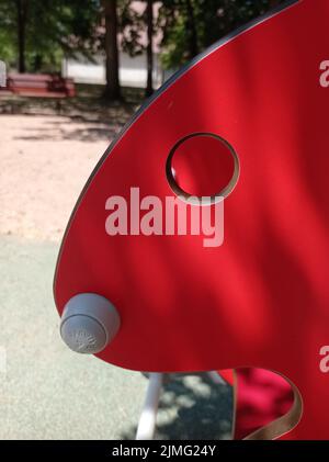 Élément d'un jeu d'enfant dans un parc en France Stock Photo