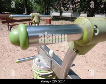 Élément d'un jeu d'enfant dans un parc en France Stock Photo