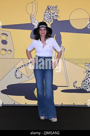 Locarno, Switzerland. 06th Aug, 2022. Locarno, Swiss Locarno Film Festival 2022 PARADISE HIGHWAY film photocall Anna Gutto director, Juliette Binoche, Hala Finley, Christiane Seidel cctress, Claudia Bluemhber producer In the photo: Juliette Binoche in GIORGIO ARMANI Credit: Independent Photo Agency/Alamy Live News Stock Photo