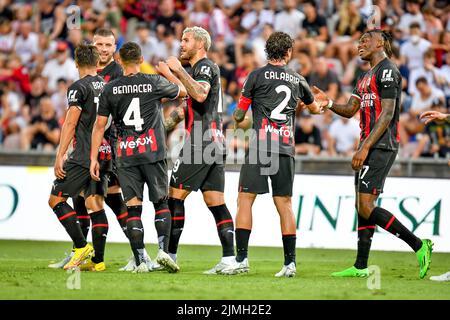 Vicenza, Italy. 06th Aug, 2022. Milan players celebrate during LR Vicenza vs AC Milan, friendly football match in Vicenza, Italy, August 06 2022 Credit: Independent Photo Agency/Alamy Live News Stock Photo