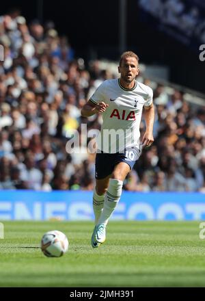 6th August 2022;   Tottenham Hotspur Stadium. Tottenham, London, England; Premier League football, Tottenham versus Southampton: Harry Kane of Tottenham Hotspur