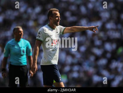 6th August 2022; Tottenham Hotspur Stadium. Tottenham, London, England; Premier League football, Tottenham versus Southampton: Harry Kane of Tottenham Hotspur