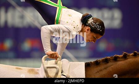 Herning, Denmark. 06th Aug, 2022. World Equestrian Games. Jyske Bank Boxen Stadium. Sabine Osmotherly (AUS) during the FEI world squad vaulting championship. Credit: Sport In Pictures/Alamy Live News Stock Photo