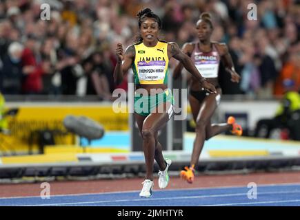 Jamaica's Elaine Thompson-Herah wins gold in the Women's 200m Final at Alexander Stadium on day nine of the 2022 Commonwealth Games in Birmingham. Picture date: Saturday August 6, 2022. Stock Photo