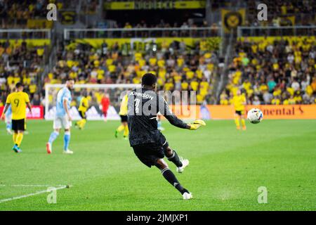 August 6, 2022: New York City goalkeeper Sean Johnson (1) kicks the ball down the pitch against the Columbus Crew in their match in Columbus, Ohio. Brent Clark/CSM Stock Photo