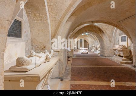 The crypt of the collégiale Notre-Dame et Saint-Laurent in Eu was the burial place of Saint Laurent O'Toole and the Counts of Eu, Normandy Stock Photo