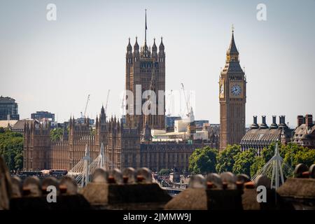 RETRANSMITTED CORRECTING DATE TAKEN A view of the Elizabeth Tower, Houses of Parliament, London on a sunny day. Picture date: Sunday August 7, 2022. Stock Photo