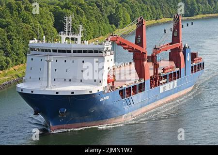 Heavy Load Carrier UHL FINESSE passing the Kiel Canal Stock Photo