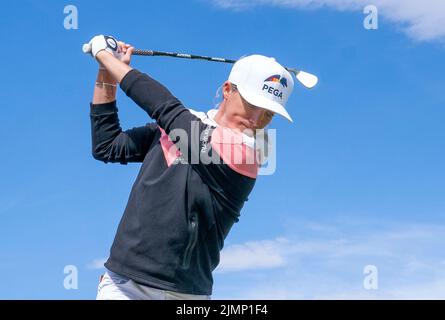 England's Mel Reid on the 4th tee during day four of the AIG Women's Open at Muirfield in Gullane, Scotland. Picture date: Sunday August 7, 2022. Stock Photo