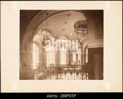 Seeling Heinrich (1852-1932), Schauspielhaus in Frankfurt/Main (1899): View of the foyer. Photo on paper, on cardboard, 33 x 43.8 cm (including scan edges) Seeling Heinrich  (1852-1932): Schauspielhaus, Frankfurt/Main Stock Photo