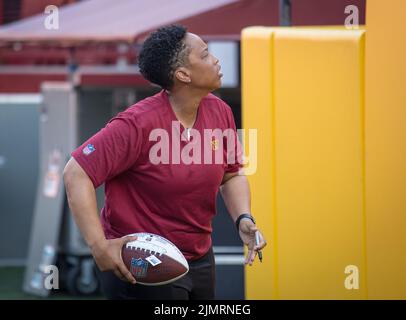 Washington Commanders running back Jonathan Williams (41) runs during an  NFL preseason football game against the Carolina Panthers, Saturday, Aug.  13, 2022 in Landover. (AP Photo/Daniel Kucin Jr Stock Photo - Alamy