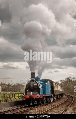 Caledonian Railway '439' class 0-4-4T No. 419 departs from Eridge station on the Spa Valley Railway Stock Photo