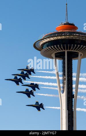 Seattle, Usa. 7th Aug, 2022. The Blue Angels Fly Past The Space Needle 