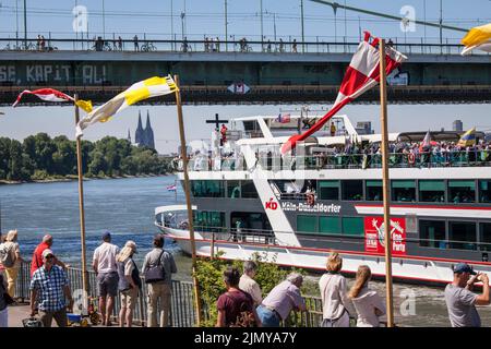 Corpus Christi ship procession Muelheimer Gottestracht on the river Rhine, Cologne, Germany. Fronleichnams-Schiffsprozession Muelheimer Gottestracht a Stock Photo