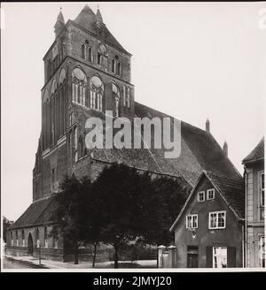 State Bilding Office Berlin, Marienkirche, Greifswald (without dat.): View of the southwest. Photo, 37.2 x 36.1 cm (including scan edges) Stock Photo