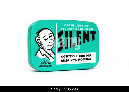 Vintage 1960s SILENT Earplugs tin box. Laboratorio Lombardo – Milano (Italy) Stock Photo