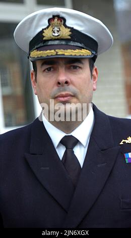 SUBMARINE HMS SUPERB COURT MARTIAL, PORTSMOUTH. COMMANDER STEVEN DRYSDALE  LEAVES THE COURT MARTIAL. PIC MIKE WALKER 2010 Stock Photo