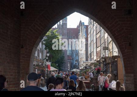 Gdansk, Poland. 9th August 2022. Crowds of tourists on Mariacka Street in Main City in historic centre of Gdansk © Wojciech Strozyk / Alamy Live News Stock Photo
