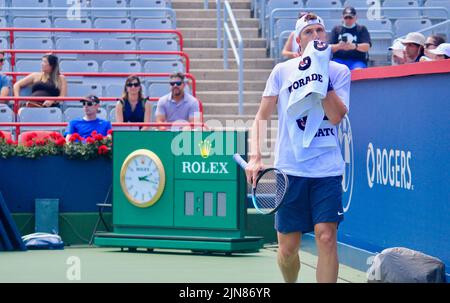 Jack Draper, British tennis player practises with Andy Murray of Britain at the National Bank Open, IGA Stadium in Montreal, Canada. August 5, 2022. Stock Photo