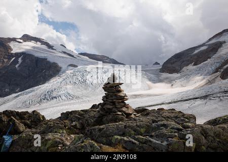 view over the mighty ice of the glacier of Steingletscher in the Bernese Alps Stock Photo