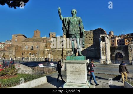 Statue SPQR Augustus Caesar on Via dei fori imperiali, Rome, Lazio, Italy, Europe, Italian, European Stock Photo