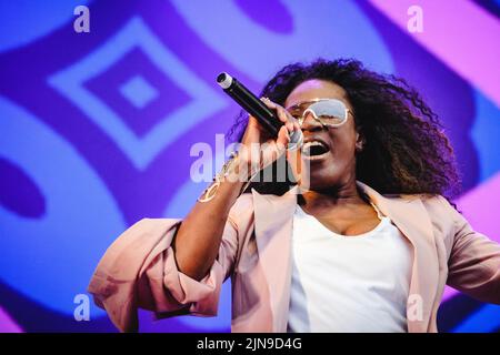 Flumserberg, Switzerland. 29th, July 2022. The German Eurodance group Culture Beat performs a live concert during the Die Mega 90’s Party as part of Flumserberg Open Air 2022. Here the singer Jackie Sangster is seen live on stage. (Photo credit: Gonzales Photo - Tilman Jentzsch). Stock Photo