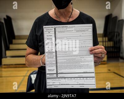 Milwaukee, Wisconsin, USA. 9th Aug, 2022. Wisconsin is one 20 states plus the District of Columbia that permits same day voter registration. (Credit Image: © Sue Dorfman/ZUMA Press Wire) Stock Photo