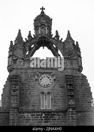 The Architectural imperial crown on top of the Chapel of Kings collage in Aberdeen Scotland, in Black and white Stock Photo