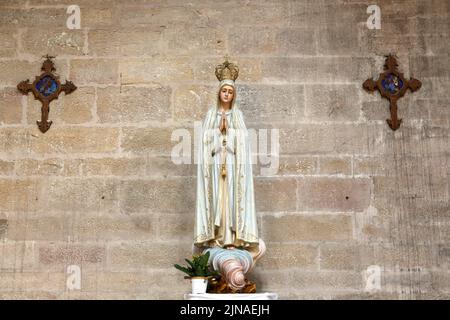 Vierge-Marie. Statue. Eglise Notre-Dame. Cluny. XIII ème siècle. Cluny. Saône-et-Loire. Bourgogne. France. Europe. Stock Photo