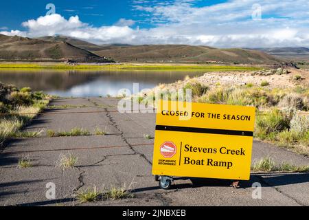 Gunnison, Colorado - The drought affecting the American west has dramatically dropped water levels on Blue Mesa Reservoir in Curecanti National Recrea Stock Photo