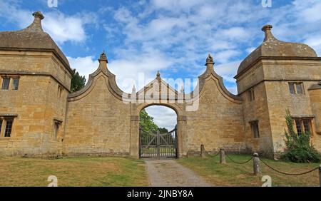 Buildings at Church Street, Chipping Campden, Cotswolds, Gloucestershire, England, UK, GL55 6AT Stock Photo