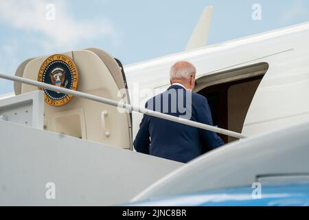 United States President Joe Biden boards Air Force One at Joint Base Andrews, Maryland, USA, 10 August 2022.Credit: Shawn Thew/Pool via CNP /MediaPunch