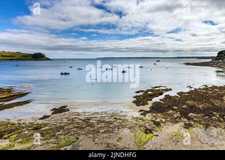 View from Tavern Beach in the picturesque seaside village of St Mawes on the Roseland Peninsula in Cornwall, England. Stock Photo