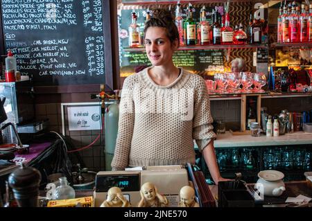 Kat McCaulay, bar tender at the popular Gypsy Bar in Brunswick Street in the suburb of Fitzroy in Melbourne Stock Photo