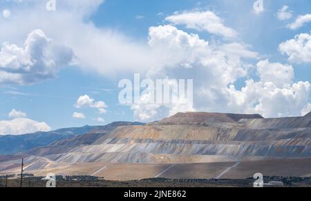 Terraces at the giant Bingham Canyon open pit copper mine near Salt Lake City, Utah, the world's deepest open pit mine. Stock Photo