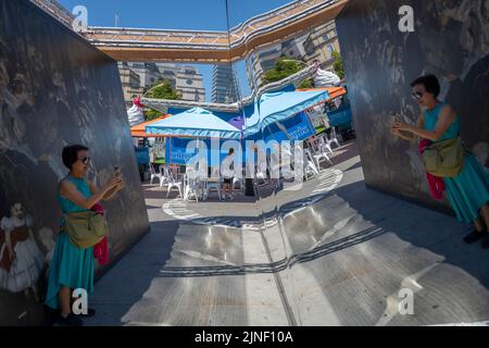 National Gallery, Trafalgar Square, London, UK. 11 August 2022. Sketch on the Square opens in front of the National Gallery, The National Gallery’s biggest-ever free art festival on Trafalgar Square, in partnership with Westminster City Council, runs from 11-29 August. Credit: Malcolm Park/Alamy Live News. Stock Photo