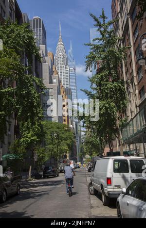 Chrysler Building from 43rd Street Stock Photo - Alamy