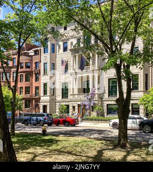 Victorian brownstone townhouses on Commonwealth Avenue in Boston, MA Stock Photo