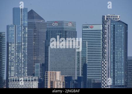 Canary Wharf skyscrapers with a clear blue sky. London, UK. 9th August 2022. Stock Photo