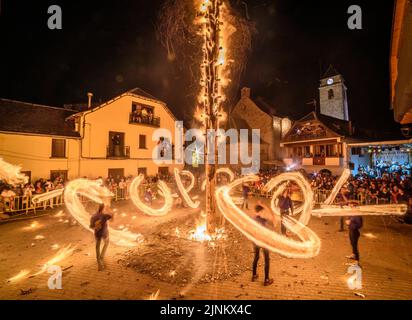 Burning of the Haro in Les during the Sant Joan night festival, an Aranese tradition for the summer solstice (Aran Valley, Lleida, Catalonia, Spain) Stock Photo