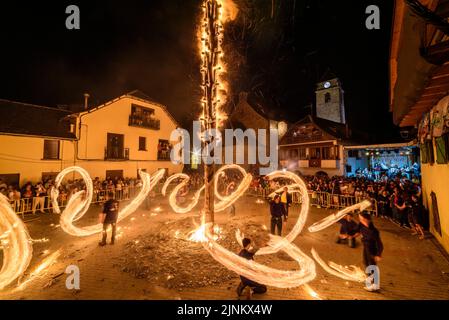 Burning of the Haro in Les during the Sant Joan night festival, an Aranese tradition for the summer solstice (Aran Valley, Lleida, Catalonia, Spain) Stock Photo